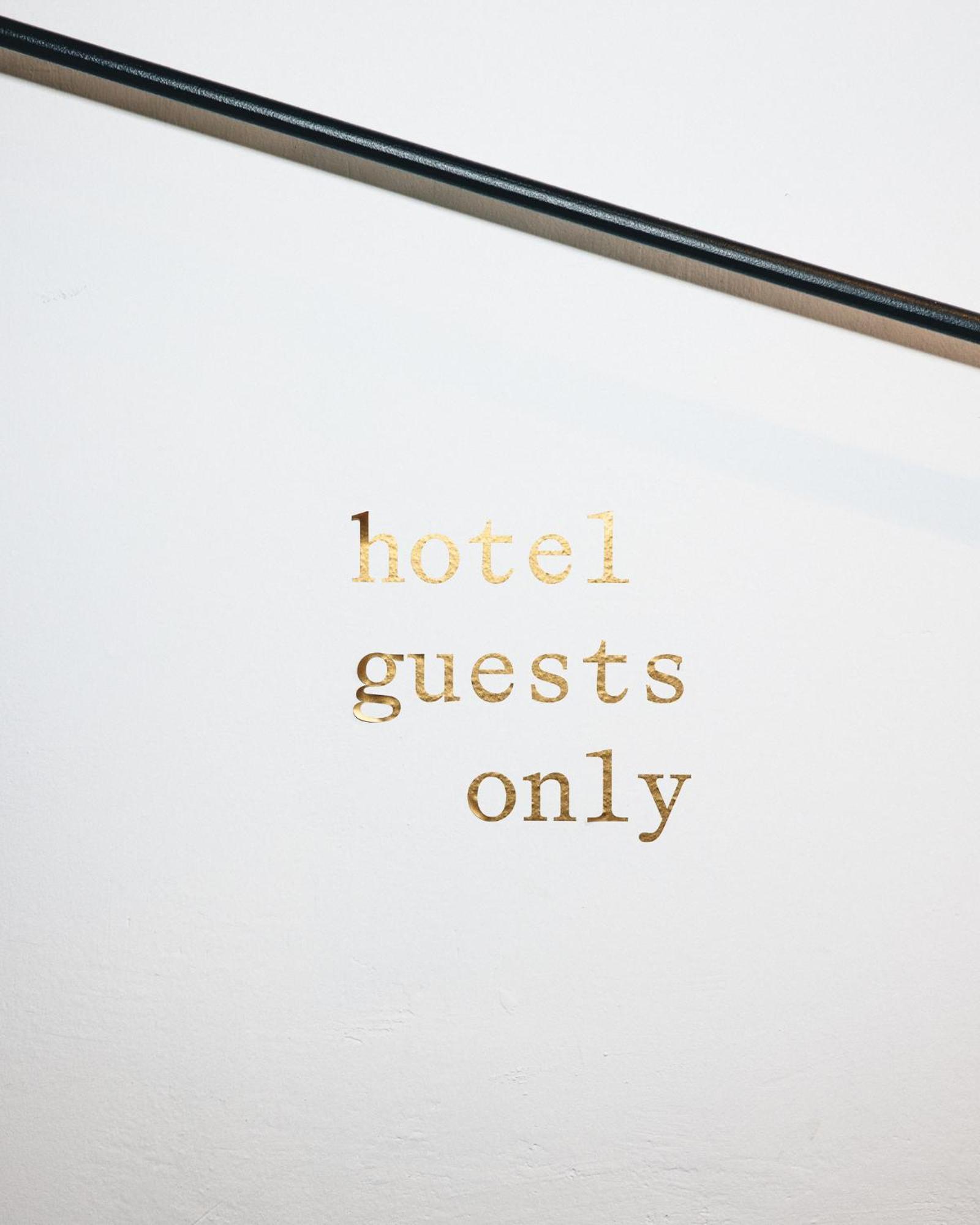 Kai 36 - Hotel Zwischen Fels Und Fluss Graz Exterior foto Gold leaf used for printing